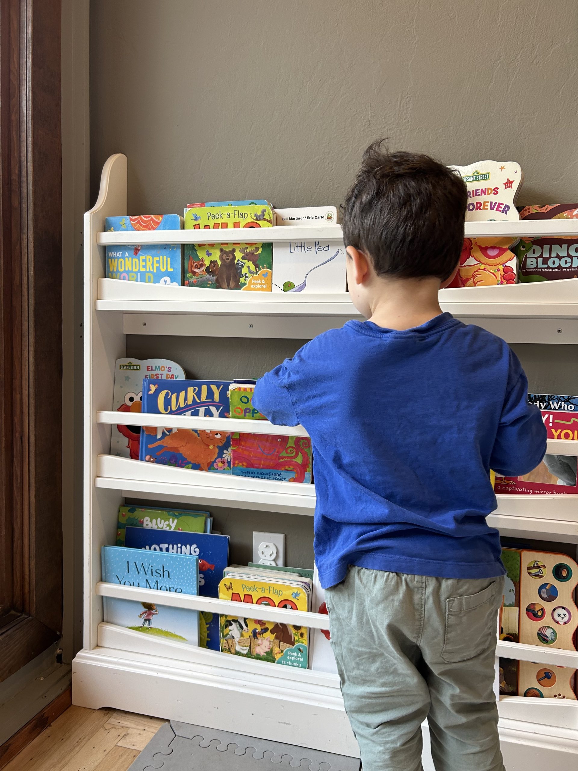 Accessible book shelves and Montessori materials at The Lighthouse Daycare Tiburon